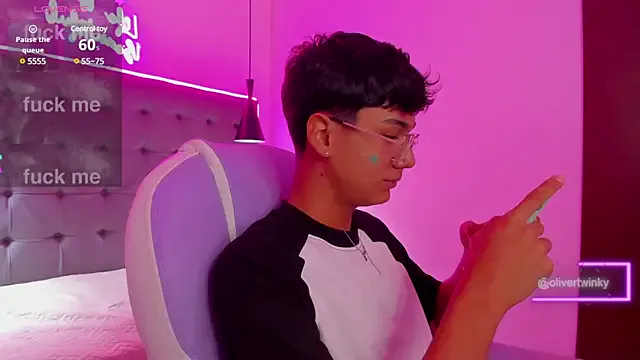 OliverTwinky Image 13