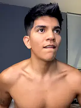 skinny_candy18 – webcam model profile photo Image 9