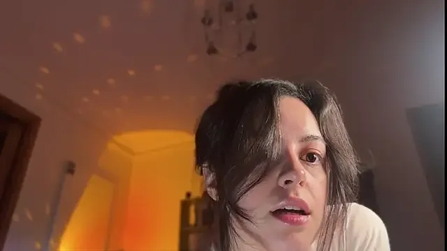 jasminesummer – webcam model profile photo Image 6