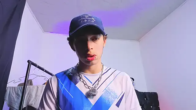 loving_ladies – webcam model profile photo Image 2