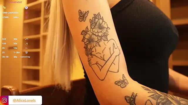 bisexualmilf – webcam model profile photo Image 11