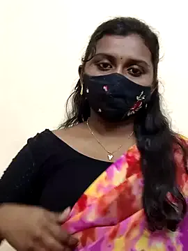 Pavani-Sexy Image 15