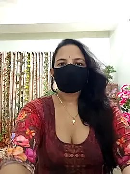 evelune – webcam model profile photo Image 10