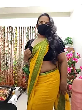 evelune – webcam model profile photo Image 13