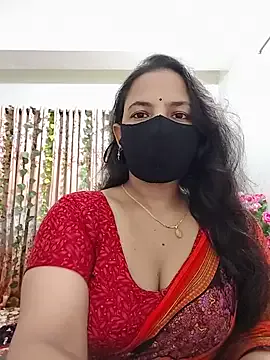 evelune – webcam model profile photo Image 6