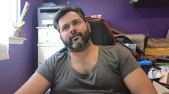pervert_daddy007's Thumb Image