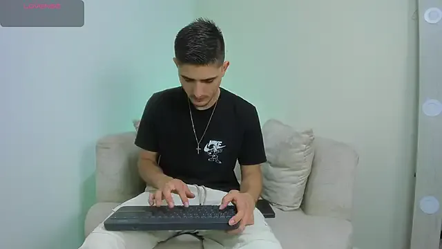 someone_sweet – webcam model profile photo Image 10