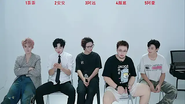 shycinderella – webcam model profile photo Image 2