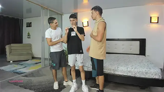 lipswithsmileonthem – webcam model profile photo Image 11