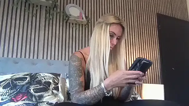 Todays_Dream – webcam model profile photo Image 15