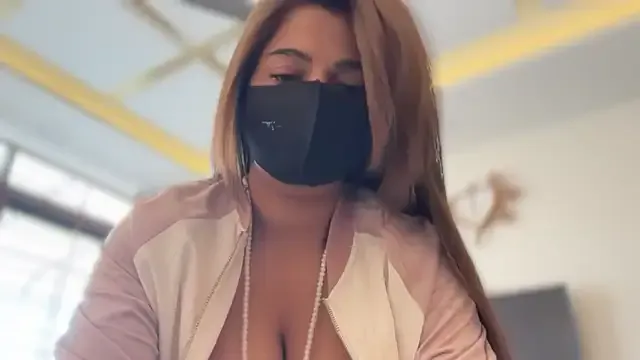 DavelSvetla – webcam model profile photo Image 4