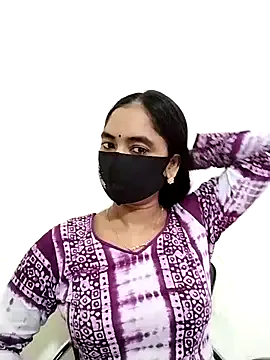 loving_ladies – webcam model profile photo Image 3