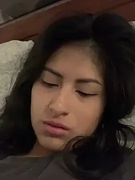 little_show_sexy – webcam model profile photo Image 14