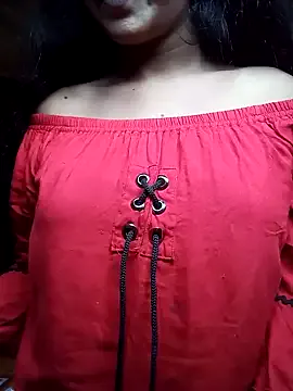 Earth_001 – webcam model profile photo Image 2