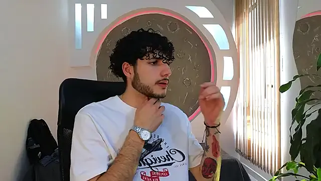 cuttie_ponyy – webcam model profile photo Image 11