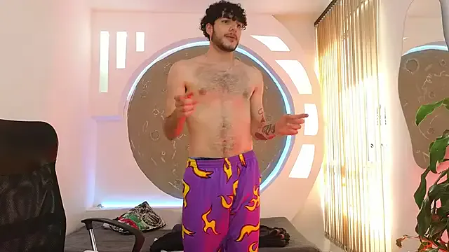 cuttie_ponyy – webcam model profile photo Image 15