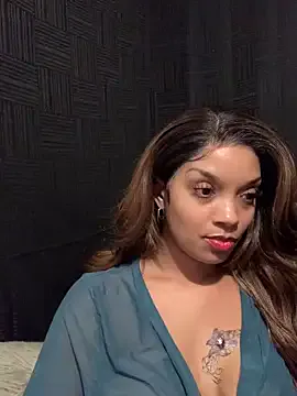 roouse – webcam model profile photo Image 12