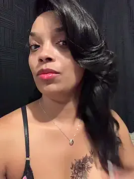 roouse – webcam model profile photo Image 13