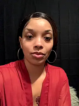 roouse – webcam model profile photo Image 14