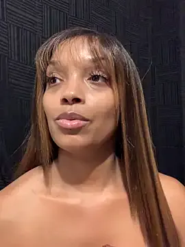 roouse – webcam model profile photo Image 19