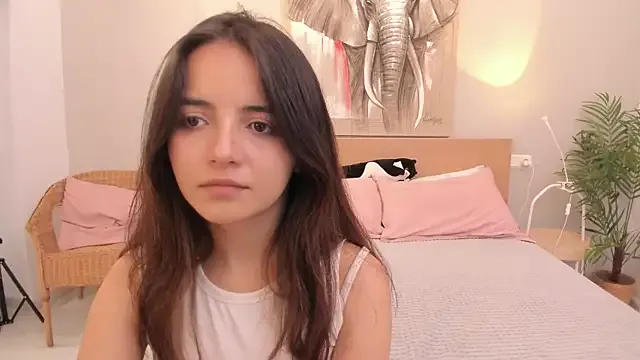 roouse – webcam model profile photo Image 9