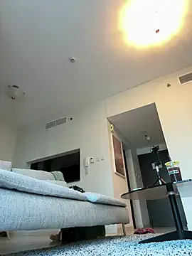 zui_lu – webcam model profile photo Image 4