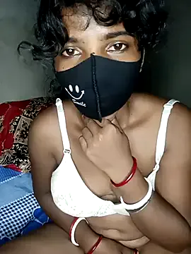 roouse – webcam model profile photo Image 2