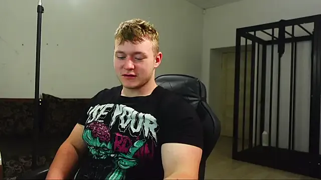 aveloria – webcam model profile photo Image 5