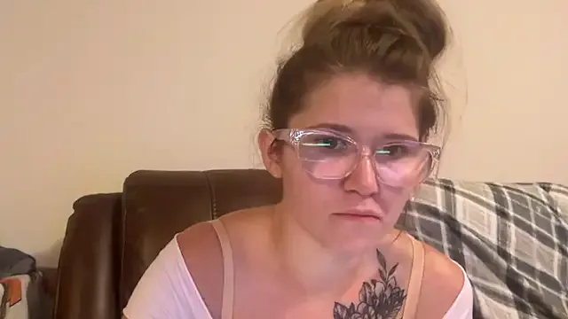 l1n4luv – webcam model profile photo Image 7