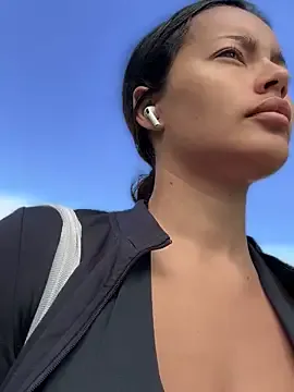 dears_pearlss – webcam model profile photo Image 4