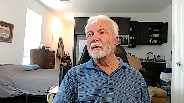 VeryNiceGuy – webcam model profile photo Image 18