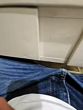 DomManlyGuy – webcam model profile photo Image 10