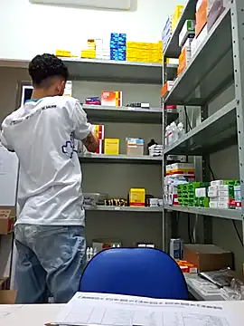 DomManlyGuy – webcam model profile photo Image 8