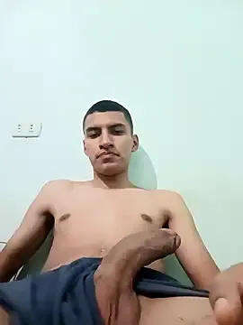 dominic_hanks – webcam model profile photo Image 2