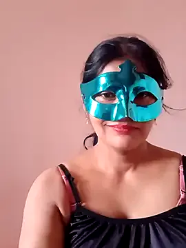 RubyCurlyX – webcam model profile photo Image 3