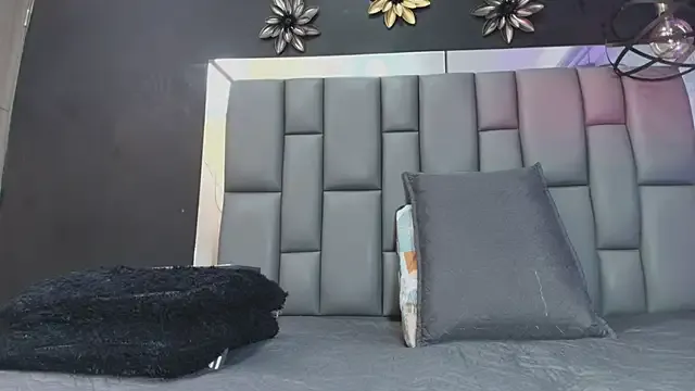 melaniepavan – webcam model profile photo Image 16