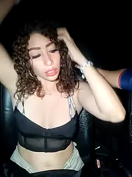 _Alicee_1 – webcam model profile photo Image 3