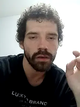 hornyshow_tv – webcam model profile photo Image 4