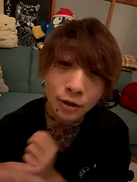 starvingo2002 – webcam model profile photo Image 11