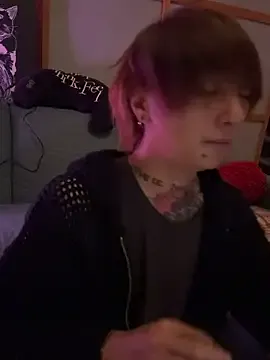 starvingo2002 – webcam model profile photo Image 13