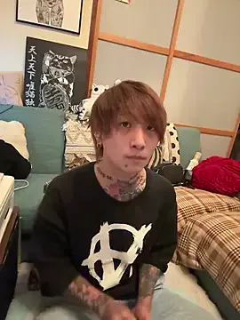 starvingo2002 – webcam model profile photo Image 14