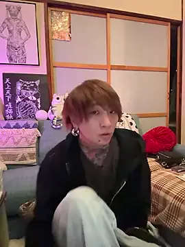 starvingo2002 – webcam model profile photo Image 15