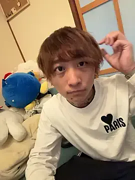 starvingo2002 – webcam model profile photo Image 8