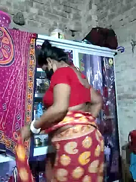 Earth_001 – webcam model profile photo Image 9