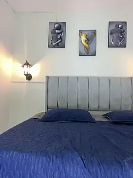 lollaberry – webcam model profile photo Image 12