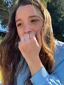 Megu_Melon – webcam model profile photo Image 8