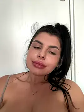 WitchAnnie – webcam model profile photo Image 3