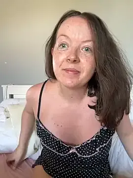 Benson18y – webcam model profile photo Image 3