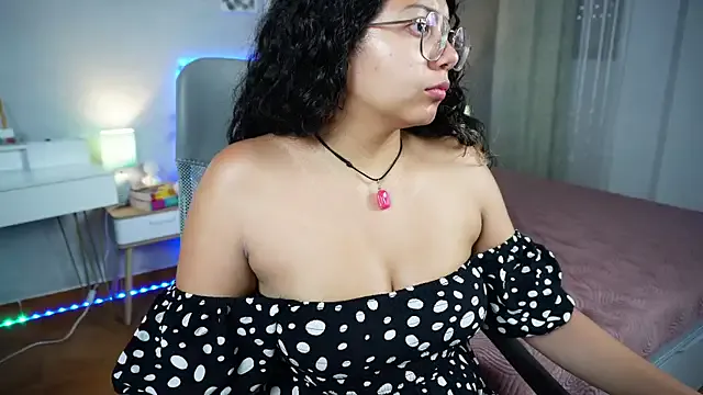 ariel_andcharlotte – webcam model profile photo Image 8