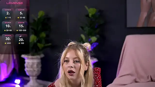 mymindbreaks2 – webcam model profile photo Image 3